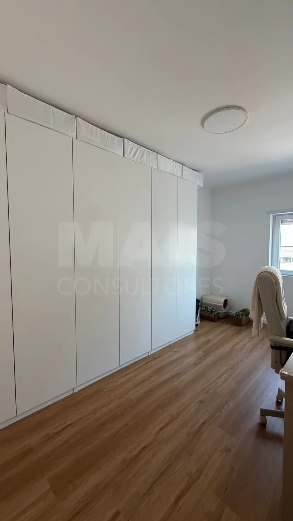 Apartamento T2 Remodelado no Centro do Cadaval