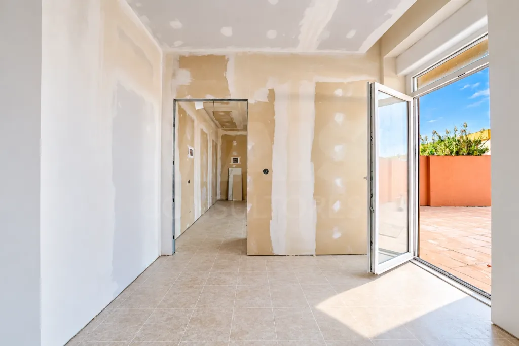 Apartamento T1+1 Renovado com Terraço, Conforto e Qualidade | Peniche