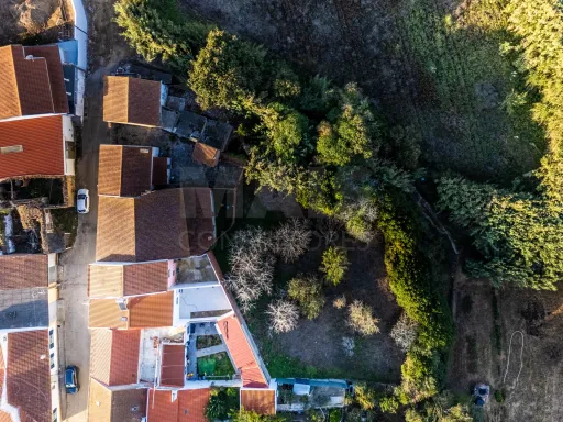 Moradia T2+1 com Logradouro