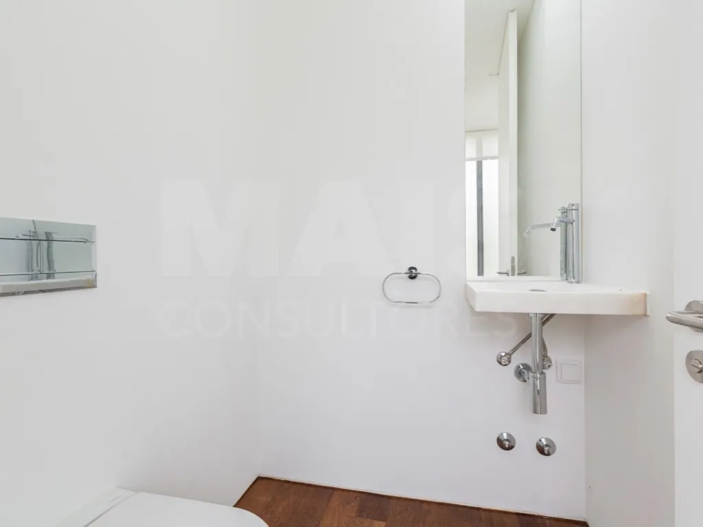 Single-story 4-bedroom house in an exclusive resort