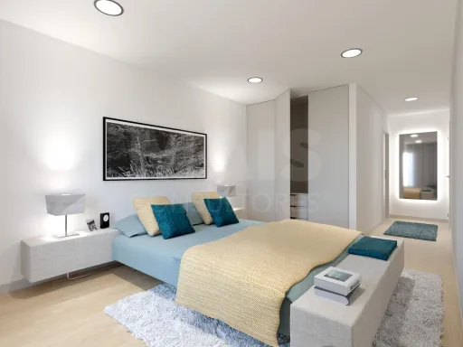 Apartamento T3 com parqueamento e varanda.