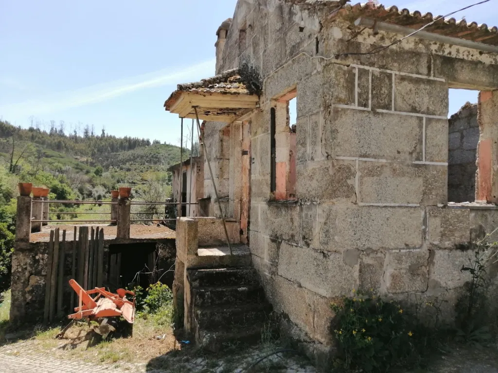 Terreno para Construção em concelho de Tondela com área de 445,5 m2