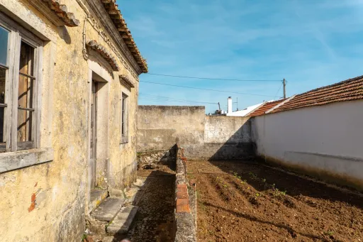 Casa Velha - Memória, potencial e uma nova história na Abrunheira
