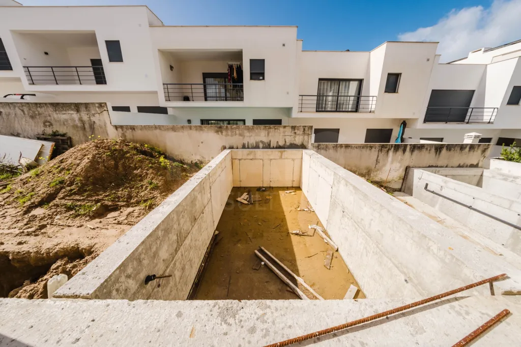 Moradia T3 em Construção com Vista Mar – Areia Branca, Lourinhã