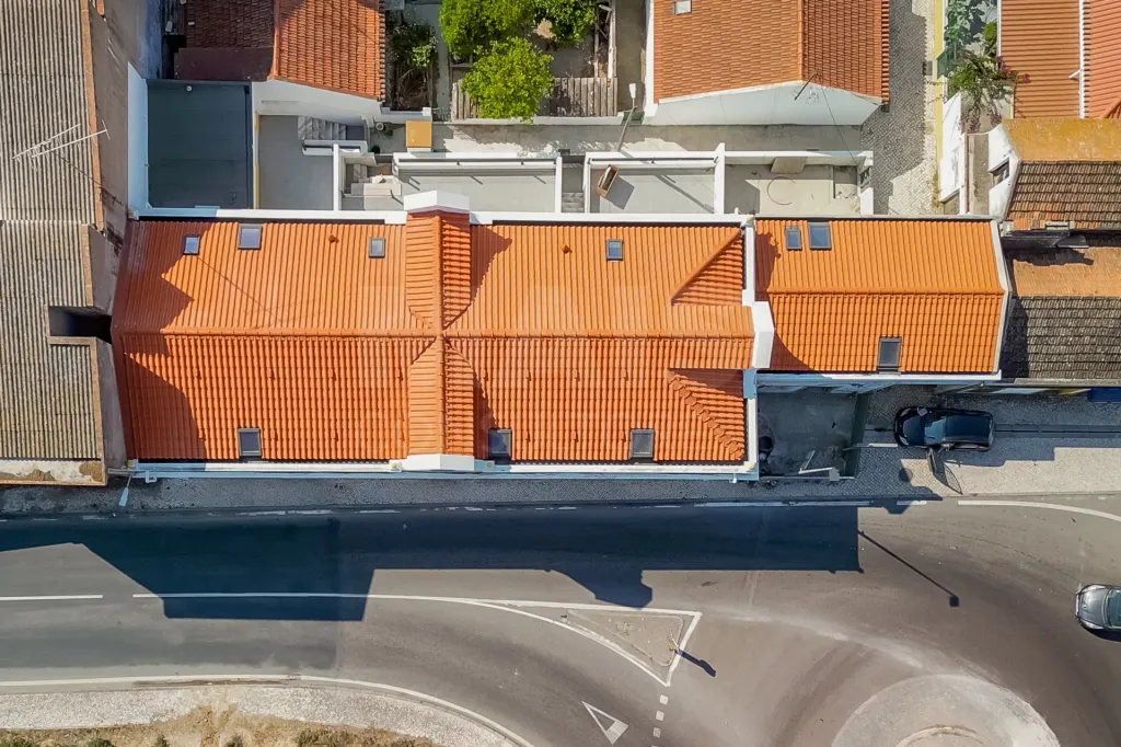 Moradia T4 Totalmente Remodelada com Logradouro em Coruche