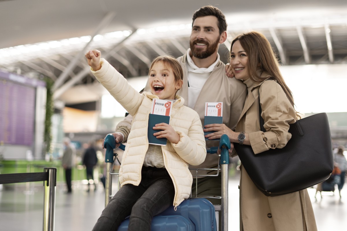 Descobre Como Viajar de Avião com Crianças Sem Ecrãs - Dicas Incríveis para uma Aventura Sem Stress!