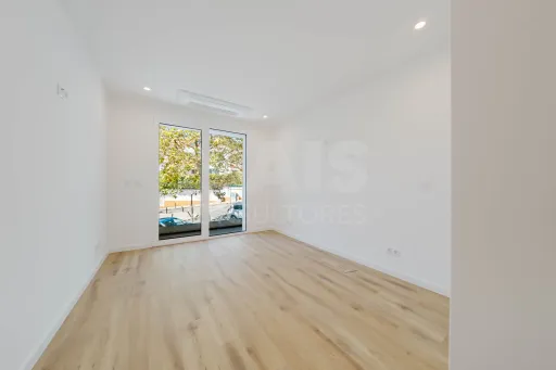 2-bedr. apartment in Nazaré w/ 2 parking spaces
