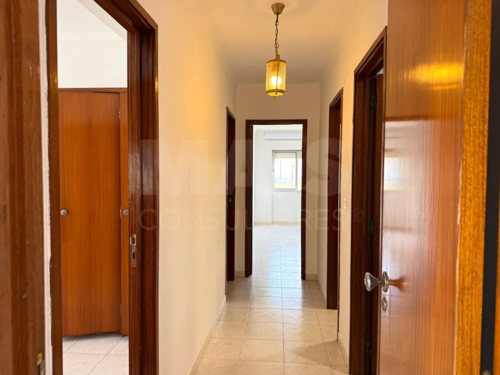 Apartamento T3 | Varanda | Centro do Bombarral