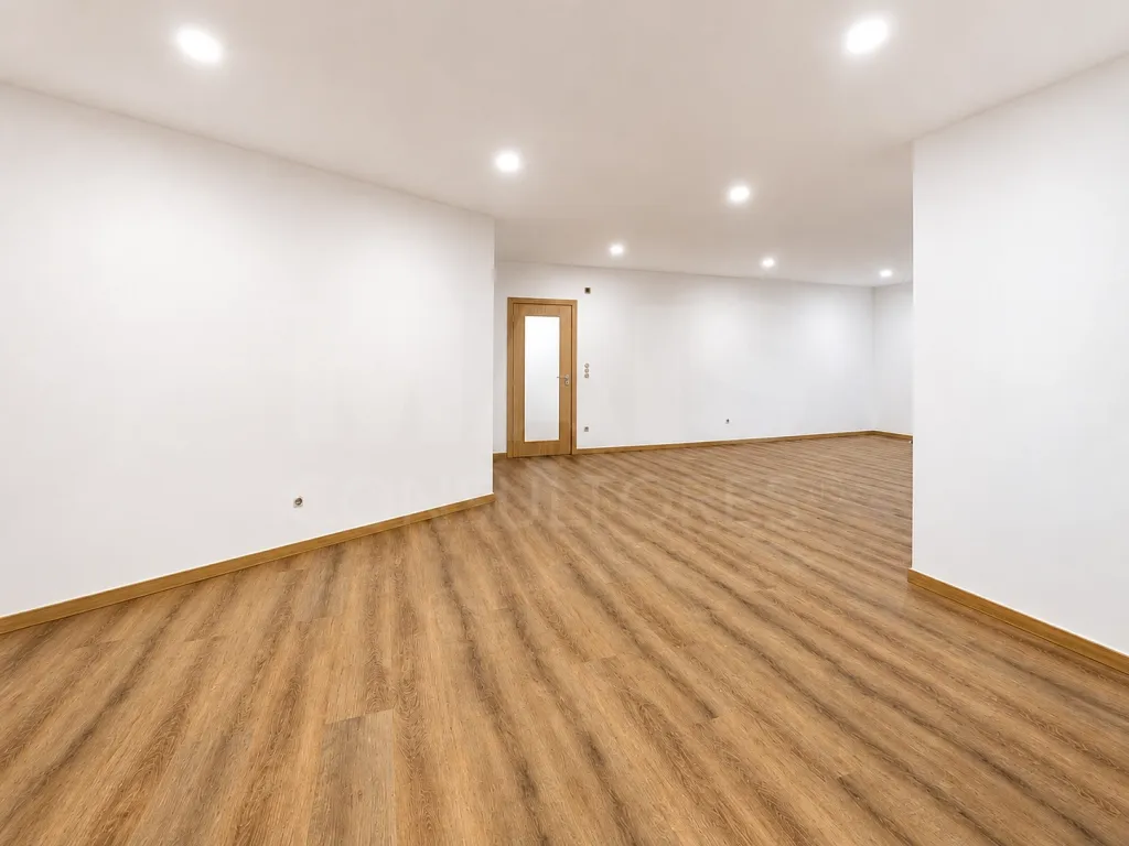 Apartamento T3 luminoso com amplo terraço e garagem e escelente. localizacao