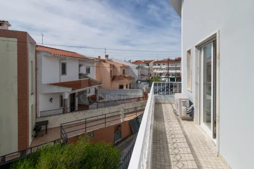 Moradia Isolada T4 Renovada — Abuxarda / Alvide, Cascais
