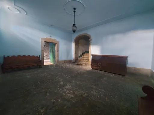 Casa Senhorial com Brazão em Coja- Arganil.
