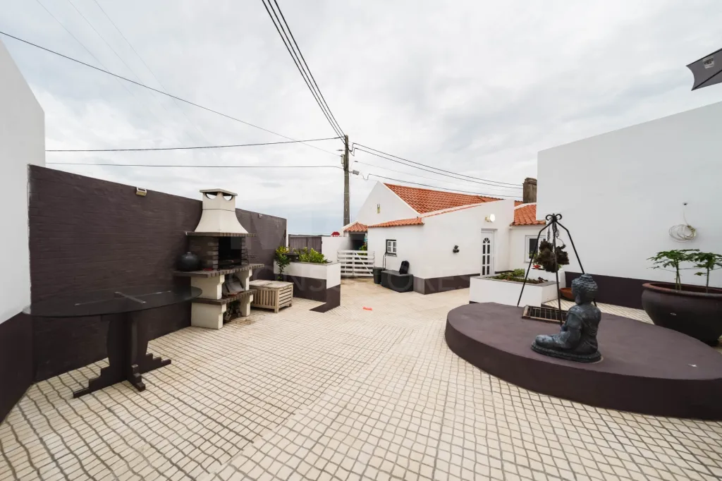 Moradia T1+1 | espaço exterior | terraço | garagem