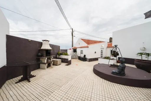 Moradia T1+1 | espaço exterior | terraço | garagem
