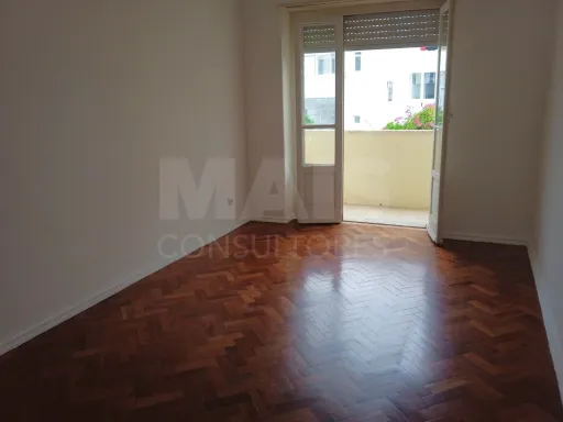 Excelente Apartamento T2 Ajuda