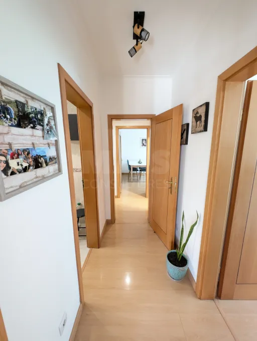Excellent T2 in Corroios - Balconies and natural light