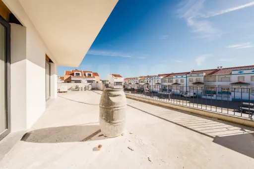 Apartamento T2 Novo com Garagem Privativa e Varanda Ampla em Ferrel junto ao Baleal Fracção G