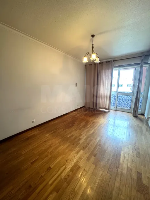 Apartamento T3 Olaias - Vista rio e garagem