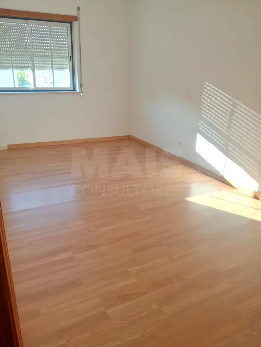 Apartamento T3 Remodelado em Azambuja
