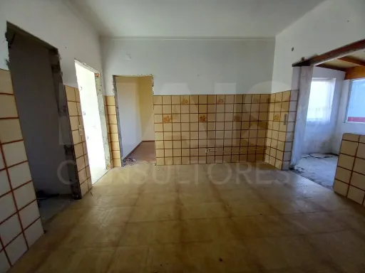 Moradia Bi Familiar com entradas independentes