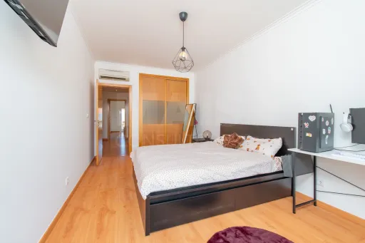 3-Bedroom Apartment with Parking in the Oliveirinhas Development in Samora Correia