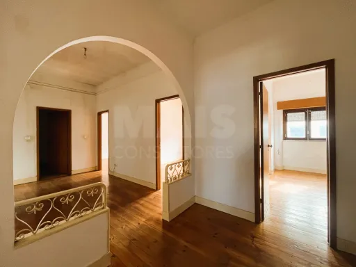 Apartamento com terraço no centro de Samora Correia