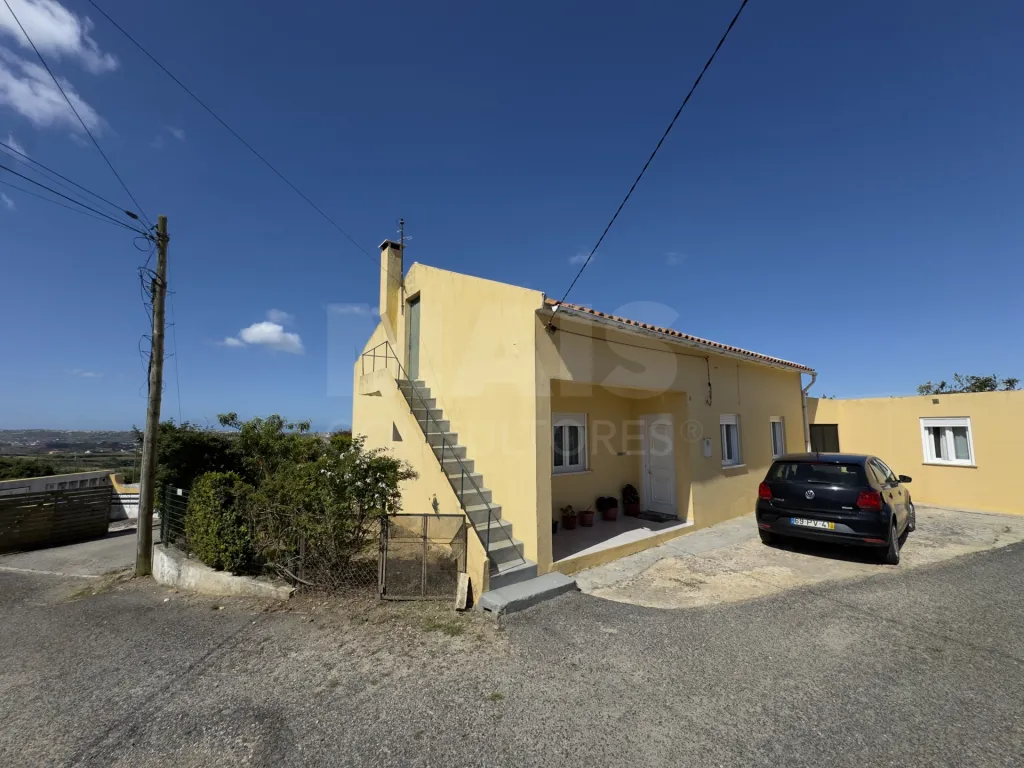 Moradia T2+3 com Terreno de quase 3000m2 Urbano