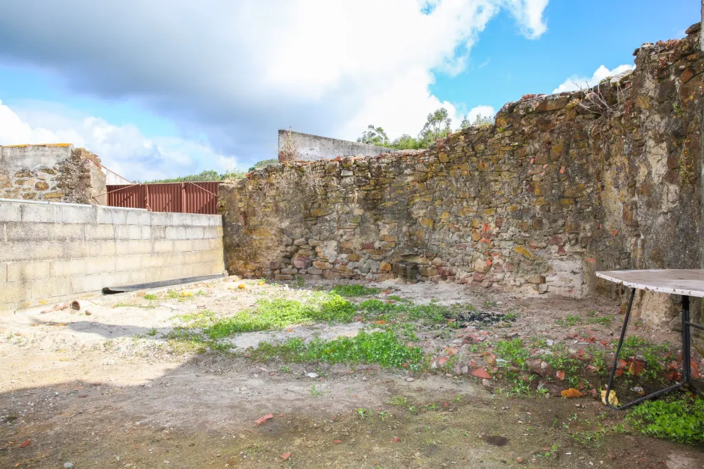 Moradia T2 em Vila Verde dos Francos