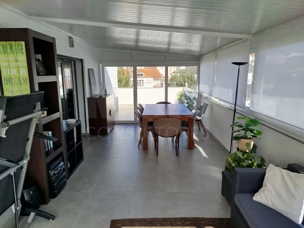 3-Bedroom Top-Floor Apartment with Panoramic Balcony, Garage, and Storage Room | Downtown Lourinhã, 10 Minutes from the Beach