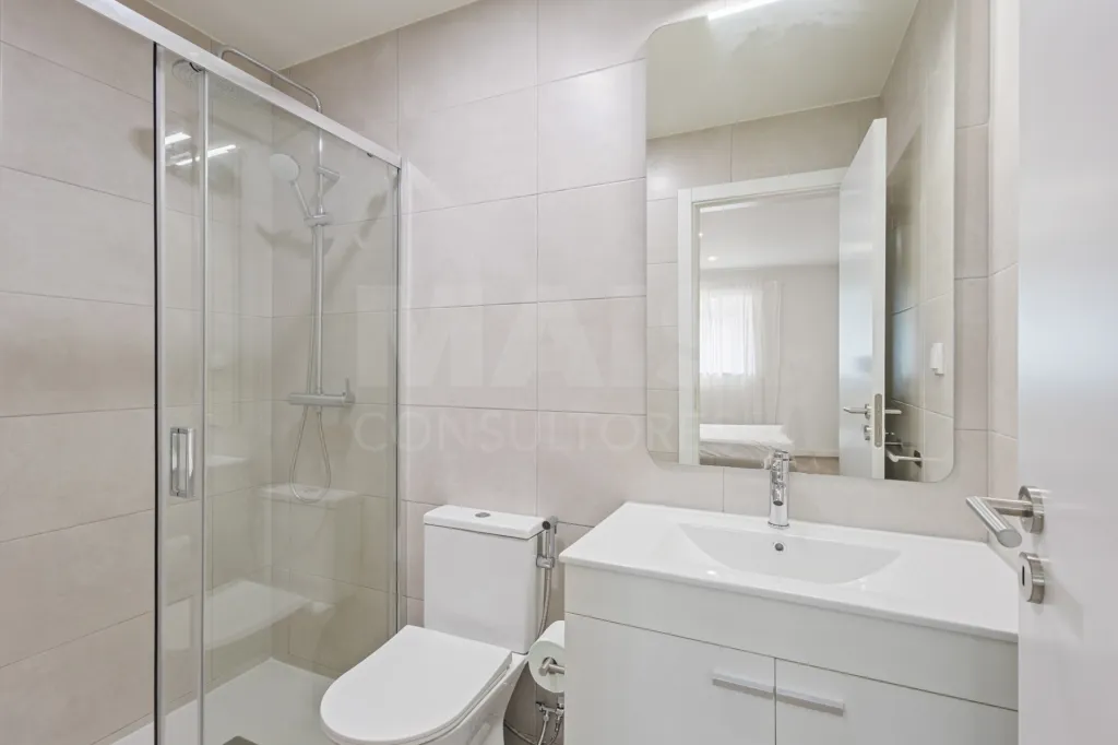 Moradia T3 Mobilada com logradouro