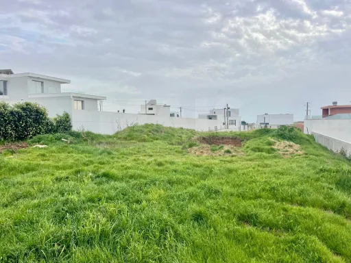 Terreno urbano pronto a construir Moradia T4 com Piscina e Garagem| Porto Dinheiro