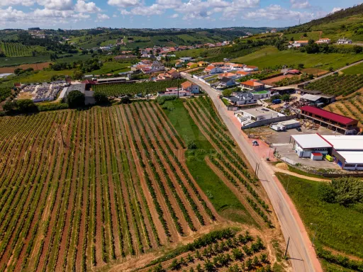 Terreno com potencial de construção para 2 Moradias - Alguber