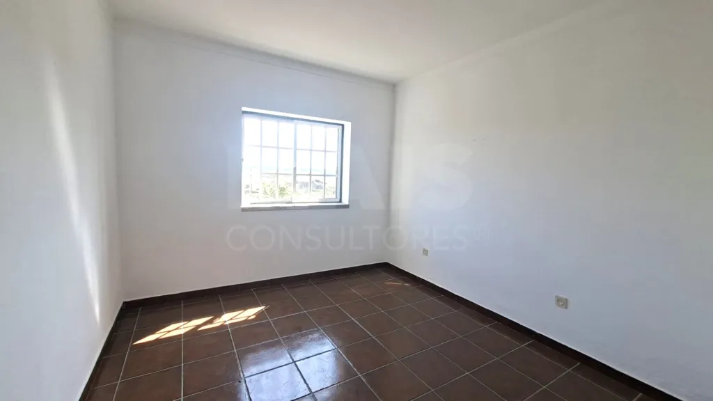 Moradia térrea T3 com Garagem e Logradouro em Malpartida - Almeida