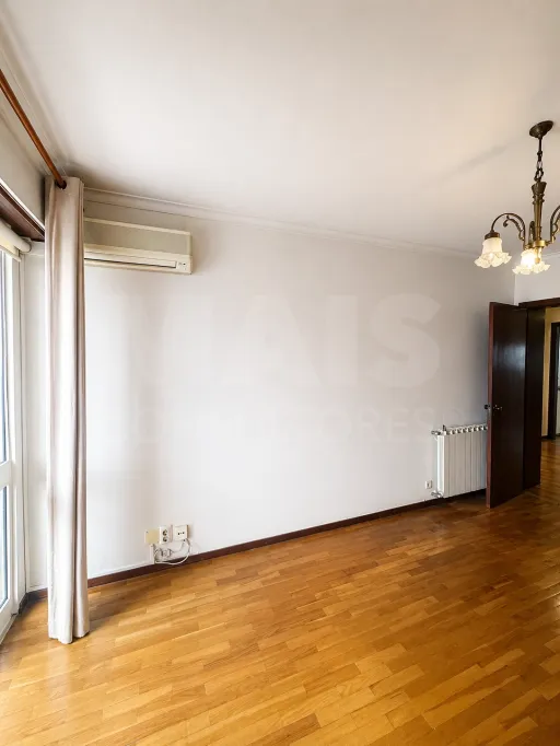 Apartamento T3 Olaias - Vista rio e garagem