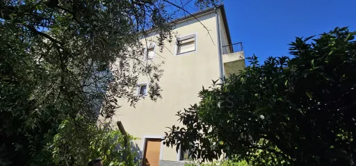 Moradia 2 Pisos centro Peroviseu c/ Terreno 500m2 e Garagem