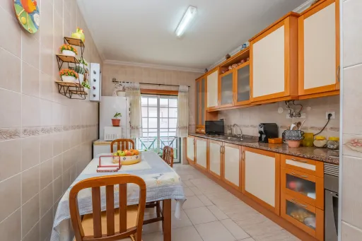 Viva com Espaço e Conforto T3 com Suíte e parqueamento em Samora Correia