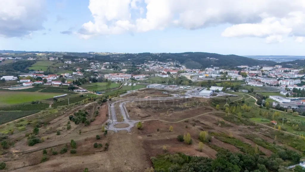 Nova Alcobaça - Lote de terreno para construção de prédio