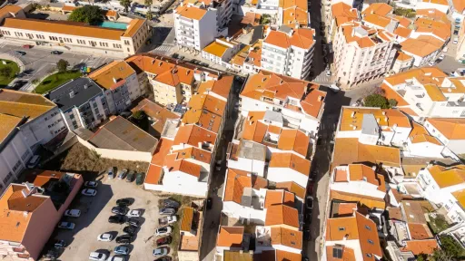 Prédio no Centro de Peniche!