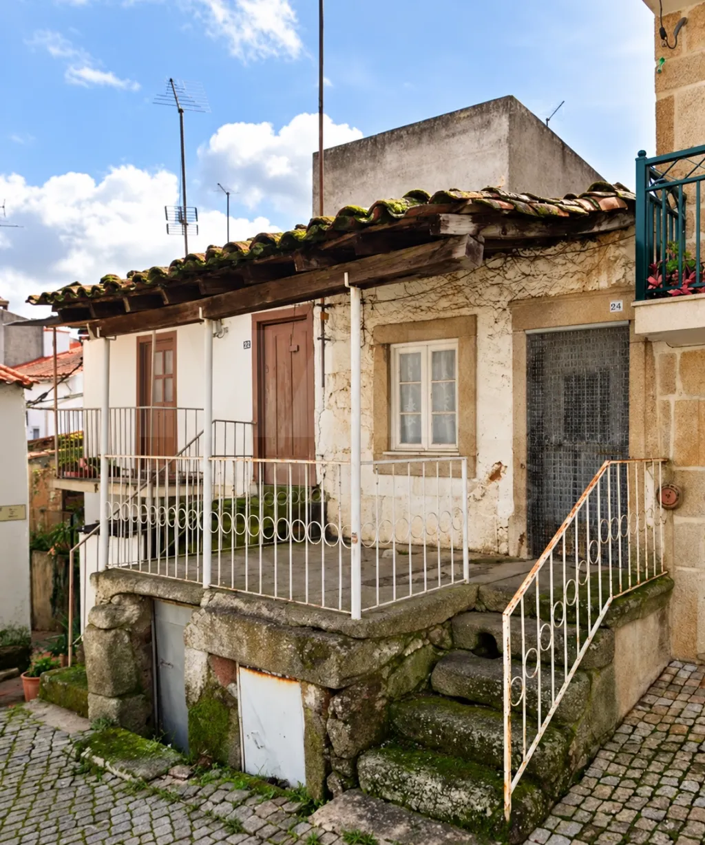 Moradia para recuperar centro Sao Miguel de Acha