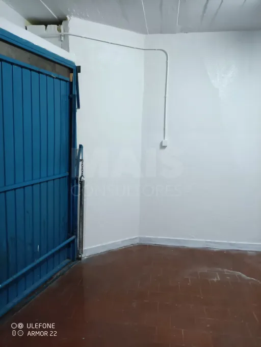 Muito mais de que uma garagem...um espaço com potêncial!