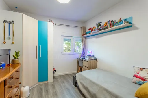 T2 Remodelado no Bairro da Covina com vista rio