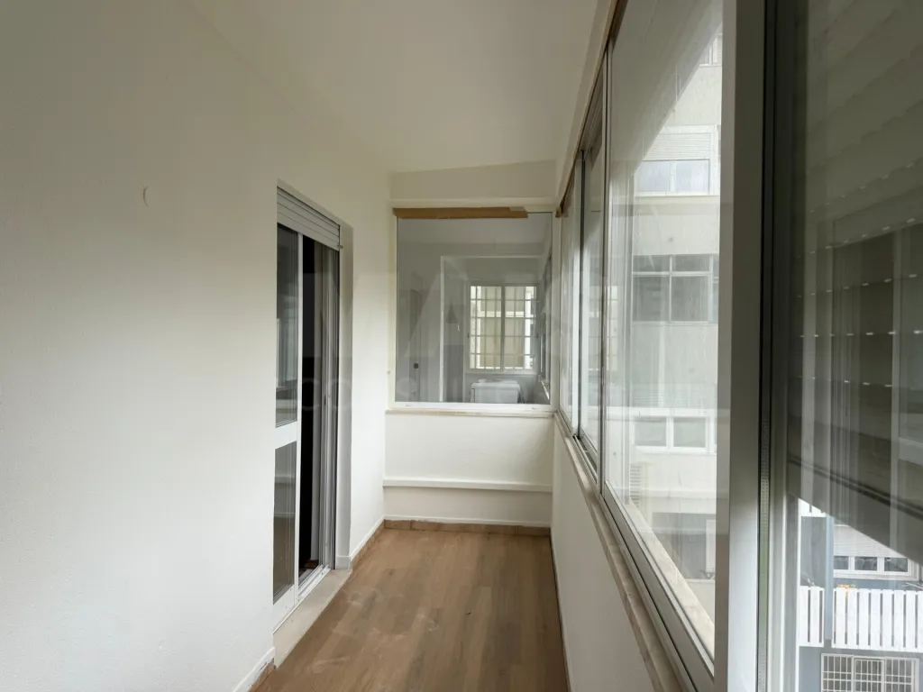 Apartamento T4 em Carnide