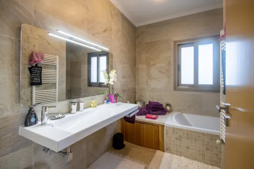 Moradia T4 de luxo no Barrocalvo, Carvalhal, Bombarral