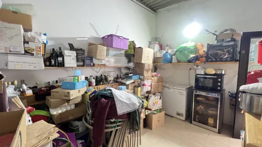 Imóvel com duas fracções: Comércio e Habitação!