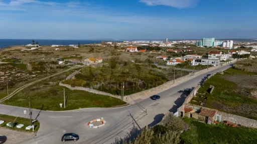Terreno 6.000m2 com vista mar em Peniche
