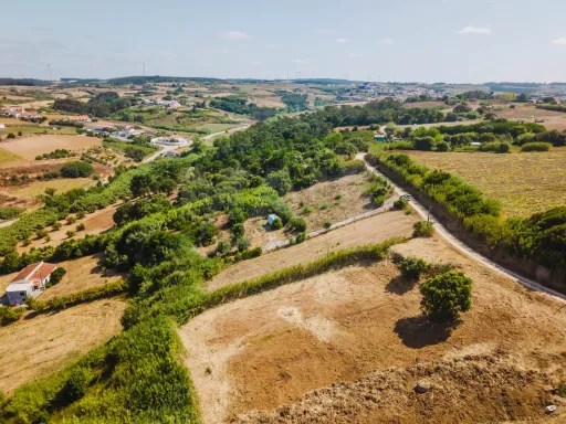 Terreno com Projeto Aprovado para Empreendimento Turístico na Lourinhã