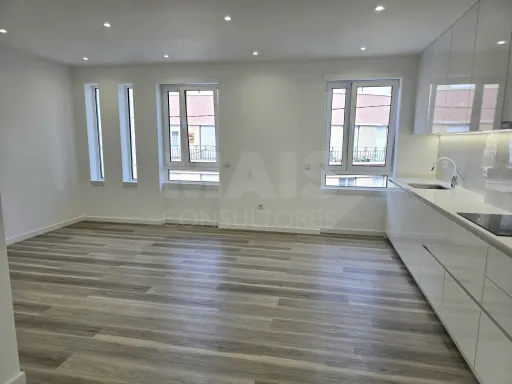 Modern T2+1 in the Heart of Nazaré - Space, Comfort and the Beach just a few minutes away
