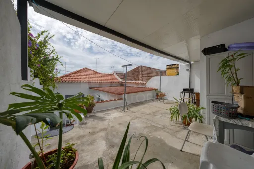 Moradia T3 renovada centro de Coruche