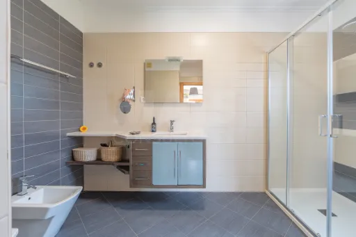 Apartamento T3 com 4 Varandas, Excelentes Áreas e Conforto Total – Praceta Tranquila, no Porto Alto em Samora Correia