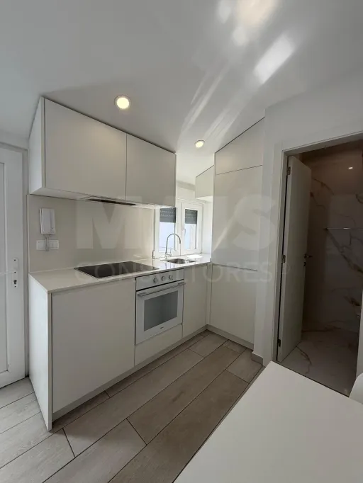 Modern Apartment| Samora Correia
