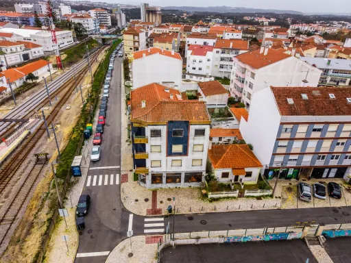 Apartamento T2 em localização central – Caldas da Rainha